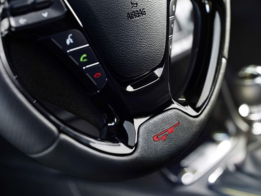  Kia pro_cee&rsquo;d GT 2013 года  (фото 9 из 15)